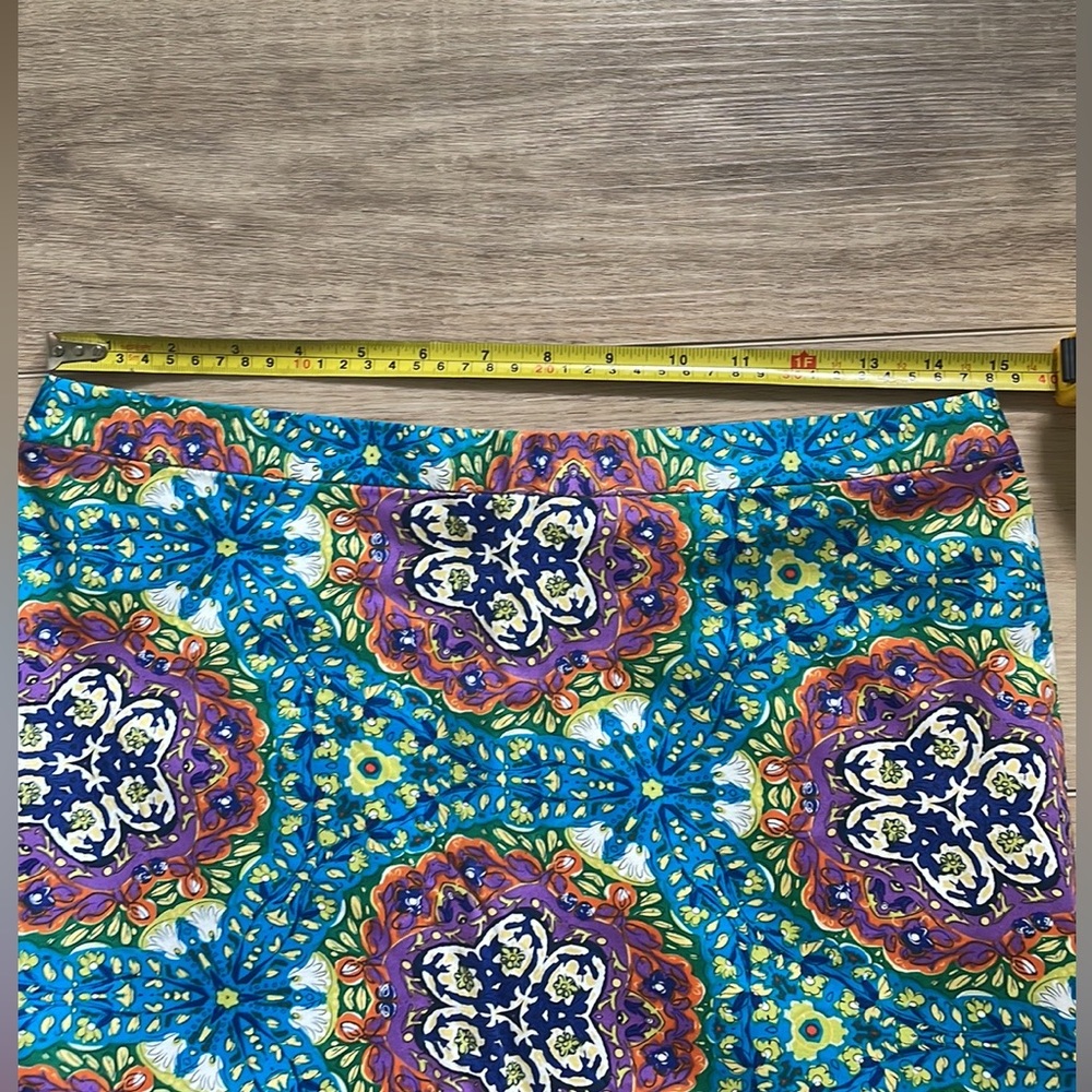 Kaleidoscope Print Pencil Skirt - Picture 12 of 12